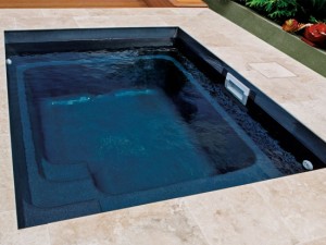 Leisure fiberglass pool fiji plunge pool